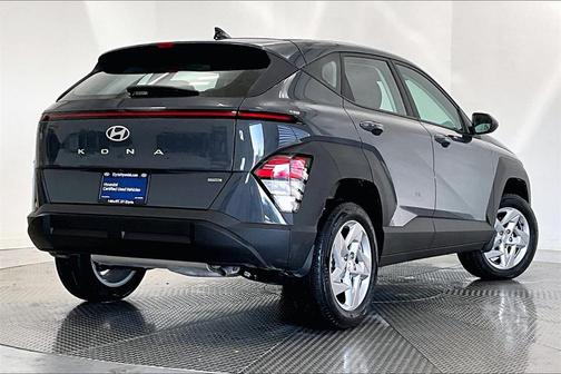 2024 Hyundai KONA SE