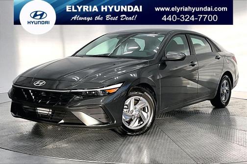 2025 Hyundai ELANTRA SE