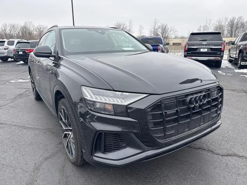 2023 Audi Q8 55 Premium Plus