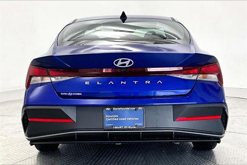2025 Hyundai ELANTRA SE
