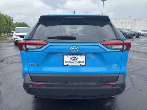 2021 Toyota RAV4 LE