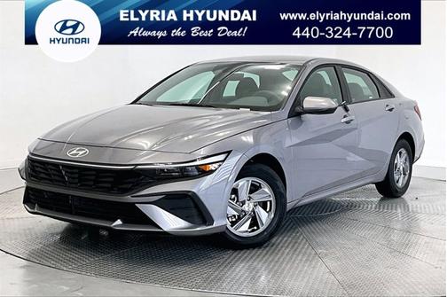 2025 Hyundai ELANTRA SE