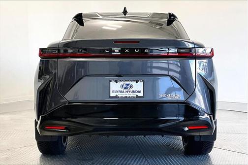 2023 Lexus RZ 450e Luxury