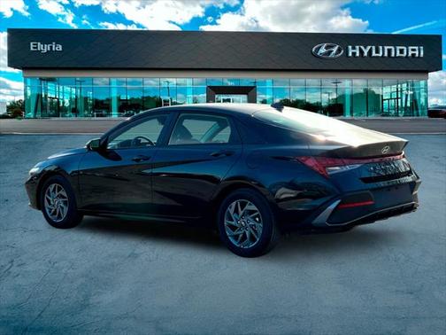 2025 Hyundai ELANTRA HEV Blue