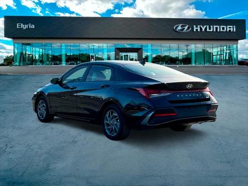 2025 Hyundai ELANTRA HEV Blue
