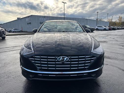 2023 Hyundai SONATA Hybrid Limited