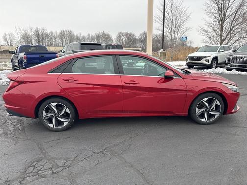 2023 Hyundai ELANTRA Limited