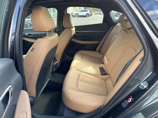 2022 Hyundai SONATA Limited