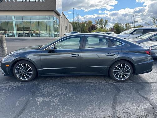 2022 Hyundai SONATA Limited