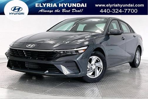 Gray 2024 Hyundai ELANTRA SE