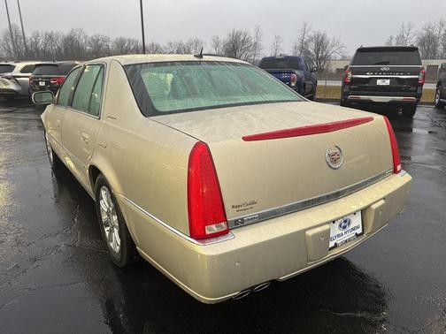 2008 Cadillac DTS Base
