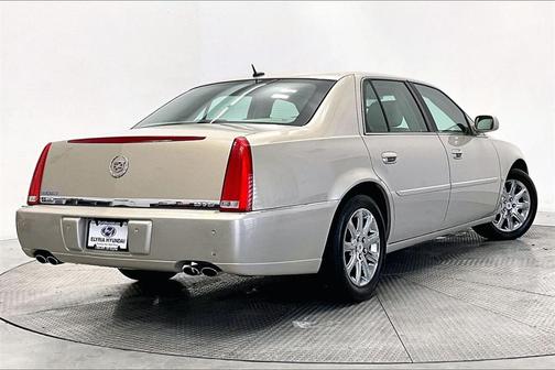 2008 Cadillac DTS Base