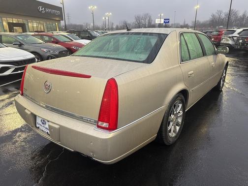 2008 Cadillac DTS Base