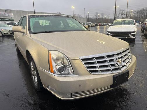 2008 Cadillac DTS Base