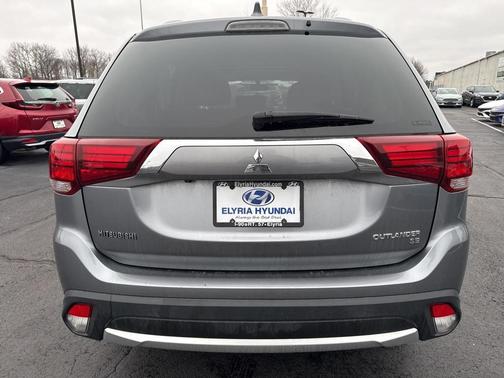 2017 Mitsubishi Outlander SE