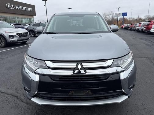 2017 Mitsubishi Outlander SE