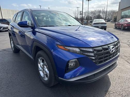 2023 Hyundai TUCSON SE