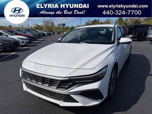 2024 Hyundai ELANTRA SEL
