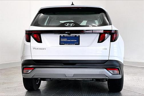2025 Hyundai TUCSON SE