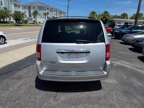 2008 Chrysler Town & Country Touring