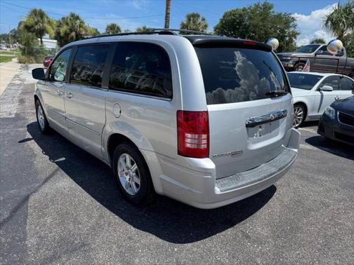2008 Chrysler Town & Country Touring