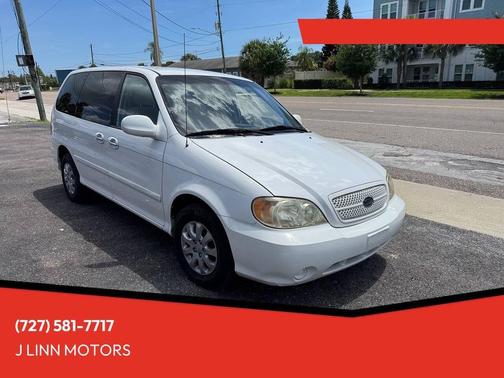 Clear White 2004 Kia Sedona LX