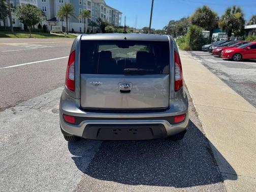 2013 Kia Soul Base