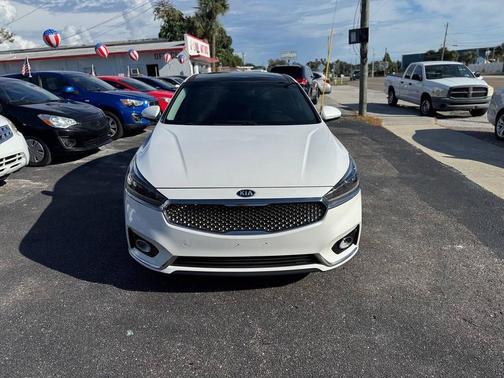 2017 Kia Cadenza Premium