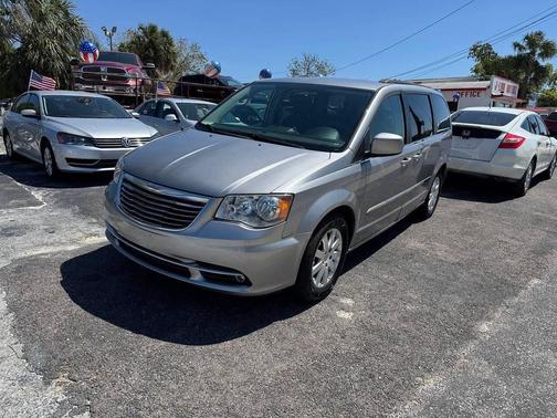Billet Silver Metallic Clearcoat 2016 Chrysler Town & Country Touring