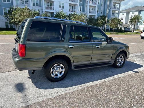 2001 Lincoln Navigator Base