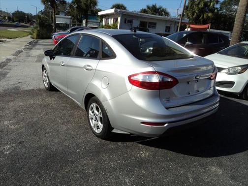 2016 Ford Fiesta SE