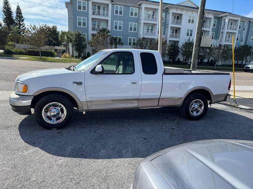 2002 Ford F-150 Lariat SuperCab