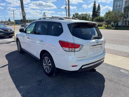 2013 Nissan Pathfinder SV