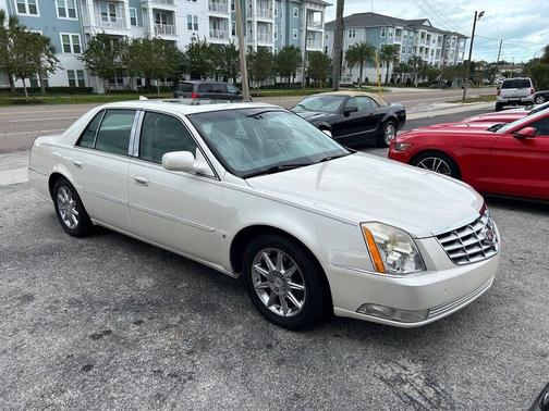 2010 Cadillac DTS Luxury Collection