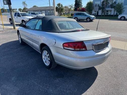 2004 Chrysler Sebring Base