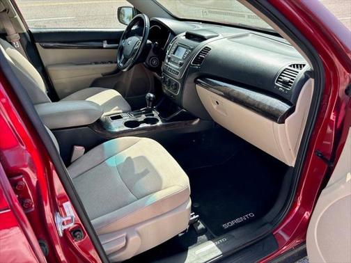 2014 Kia Sorento LX