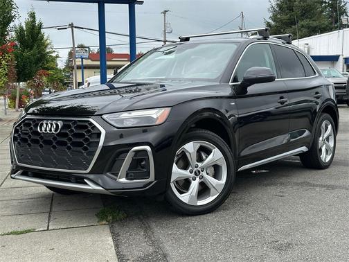 2022 Audi Q5 45 S line Premium Plus