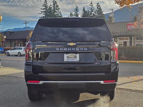 2026 Chevrolet Suburban LS