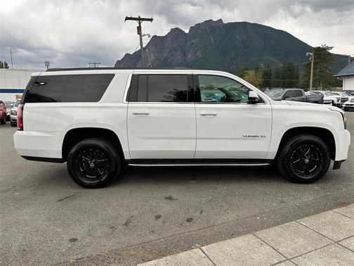 2020 GMC Yukon XL SLT