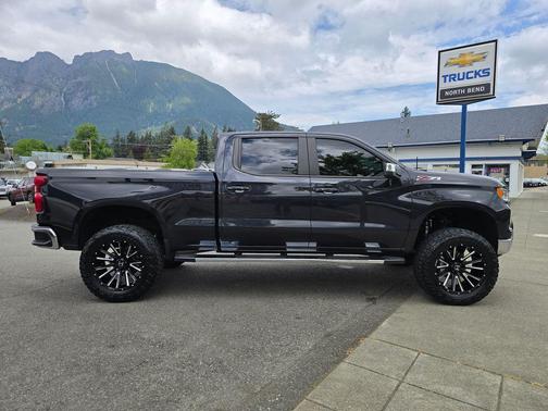 Dark Ash Metallic 2022 Chevrolet Silverado 1500 LT