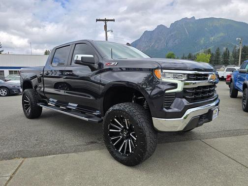 Dark Ash Metallic 2022 Chevrolet Silverado 1500 LT