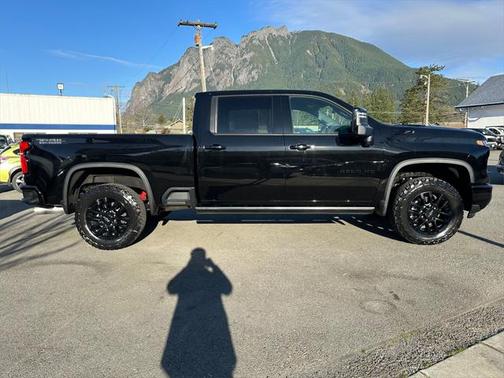 2025 Chevrolet Silverado 3500 LTZ
