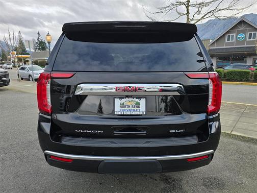 2021 GMC Yukon SLT