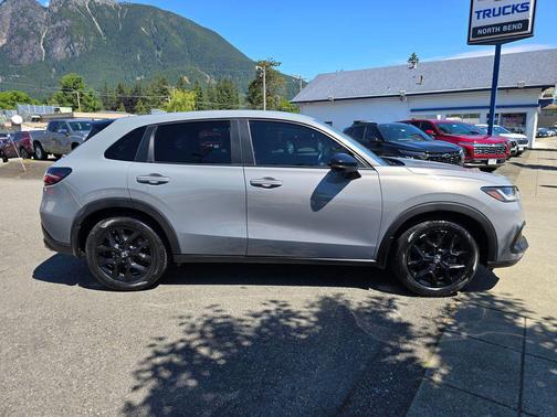Urban Gray Pearl 2024 Honda HR-V Sport