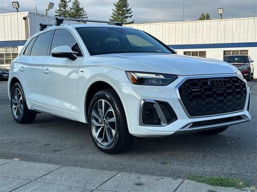 2022 Audi Q5 45 S line Premium Plus