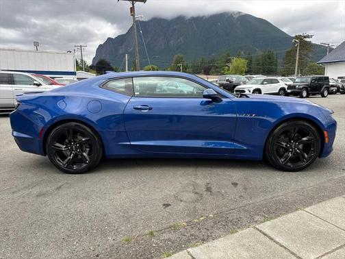 2021 Chevrolet Camaro RWD Coupe LT1