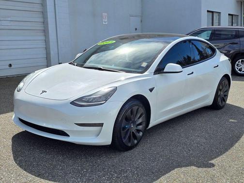 Pearl White Multi-Coat 2021 Tesla Model 3 Standard Range Plus