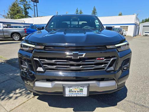 Black 2025 Chevrolet Colorado Z71