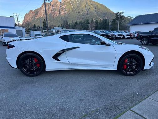 2026 Chevrolet Corvette Stingray w/2LT