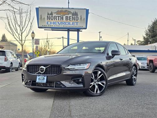 2025 Volvo S60 B5 Core